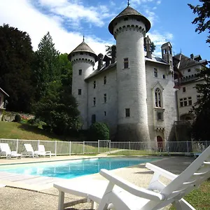 Cosy Castle With Pool Hébergement de vacances